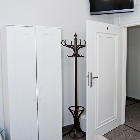 Rodmos Hostel Lublin Eksteriør billede