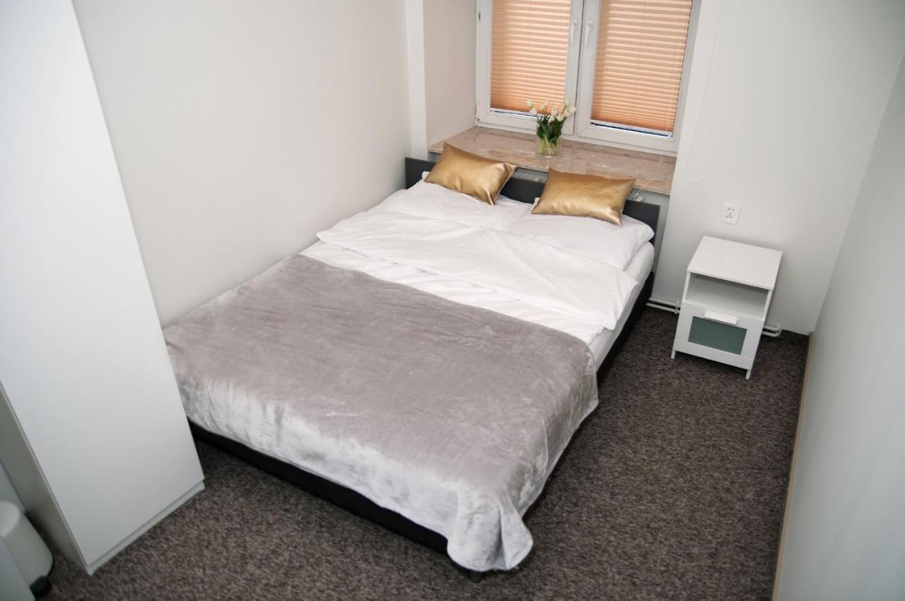Rodmos Hostel Lublin Eksteriør billede