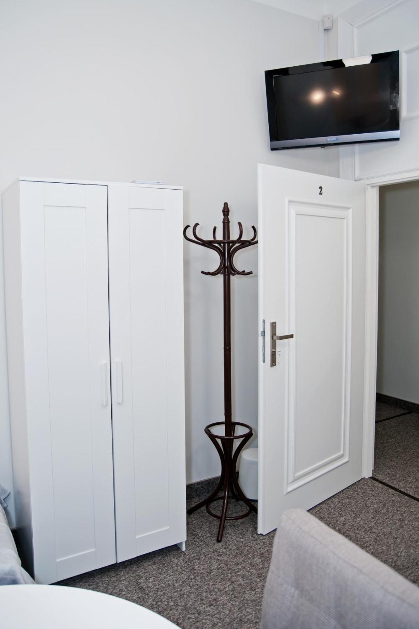 Rodmos Hostel Lublin Eksteriør billede